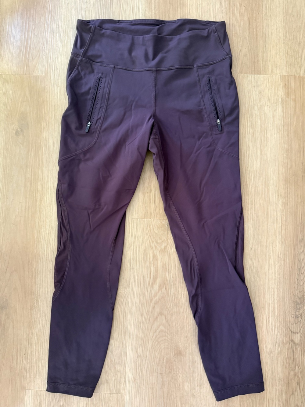 Lululemon Invigorate 7/8 Tight Black Currant size 10